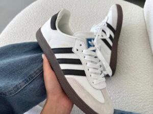 TENIS SAMBA CLÁSICA BLANCA LÍNEA NEGRA