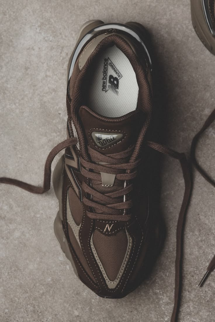 TENIS NEW BALANCE 9060 MARRON - Imagen 2