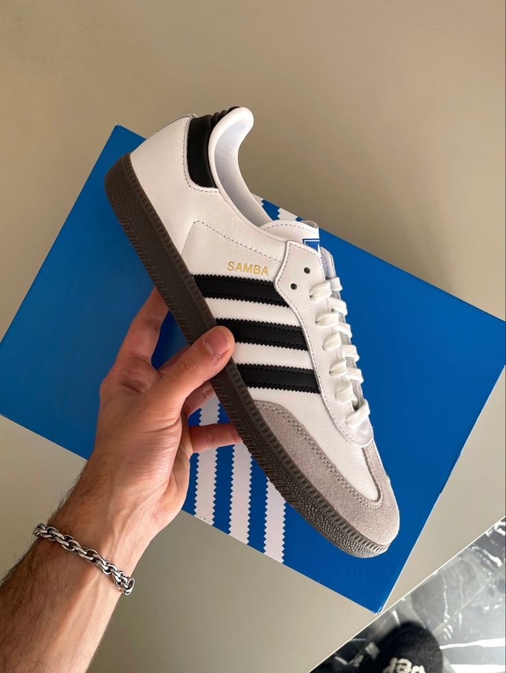 ADIDAS SAMBA OG NEGRO Y BLANCO CABALLERO